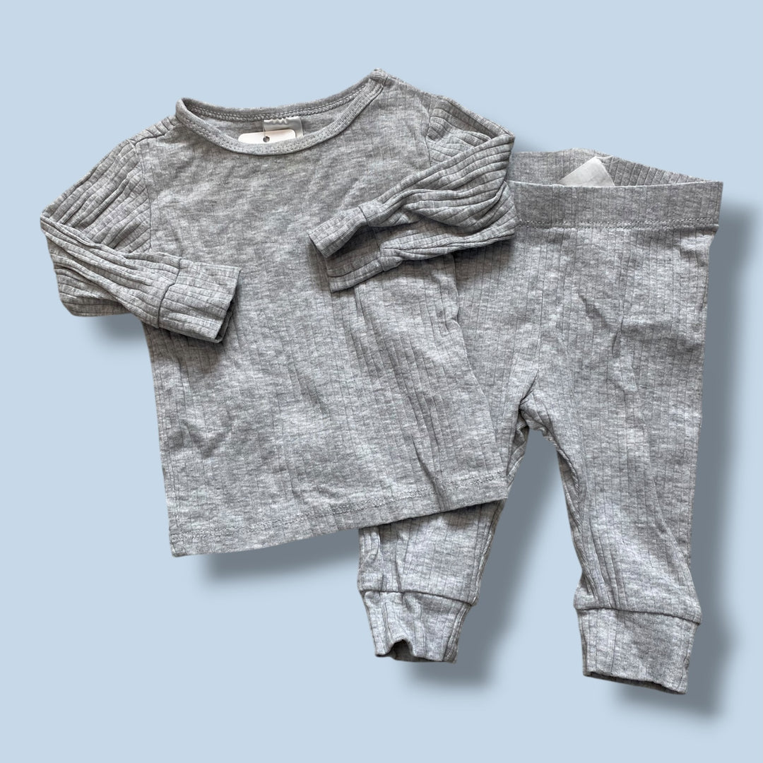 Grey H&amp;M ribbed set, 3-6m
