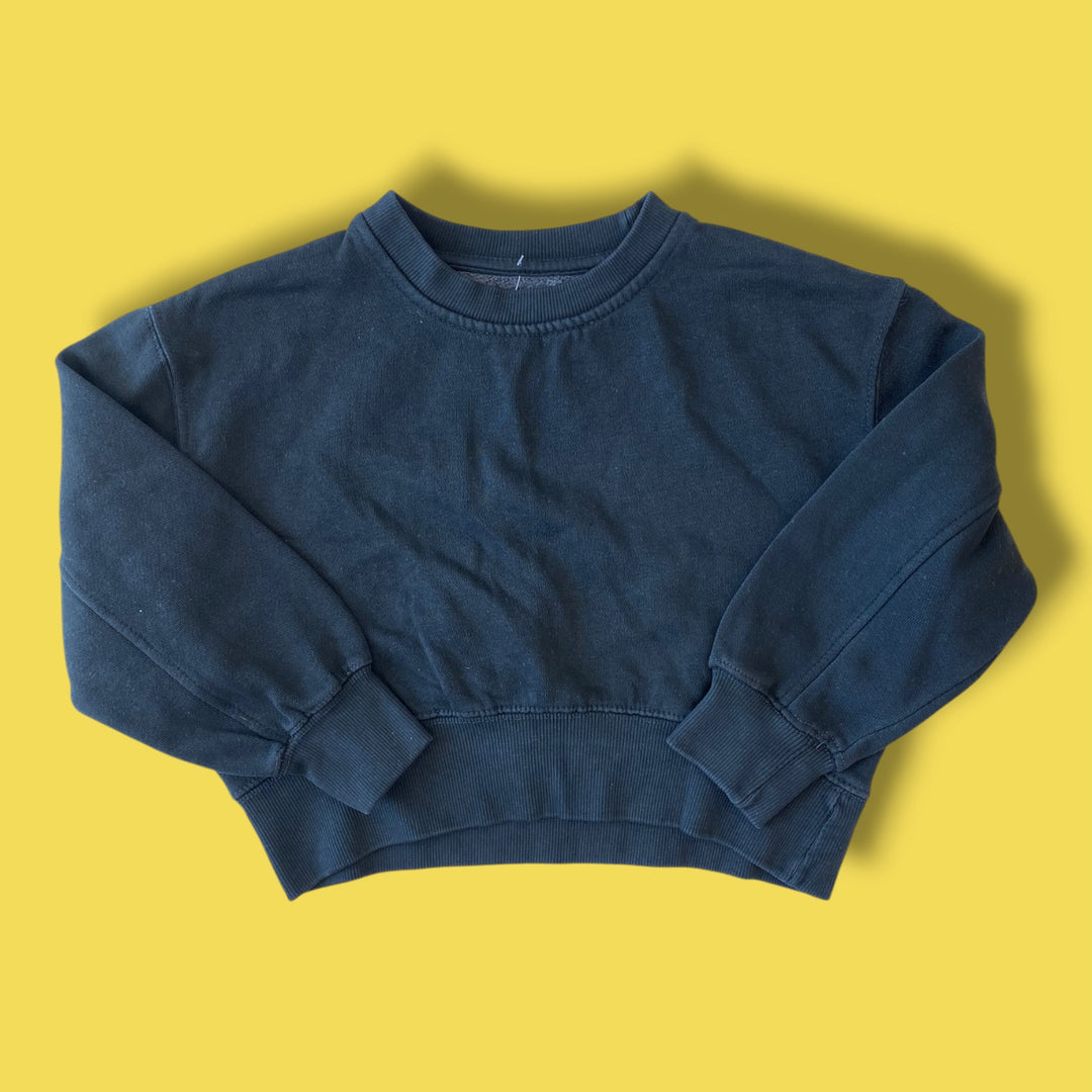 black zara sweatshirt, 6/7y