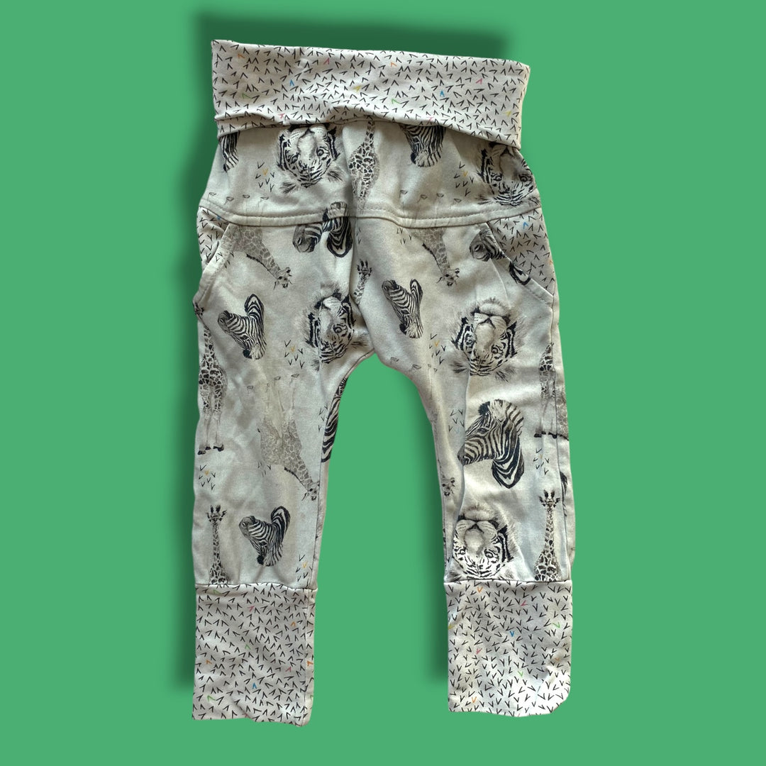 White Little Yogi Gro Pants, 1-3Y
