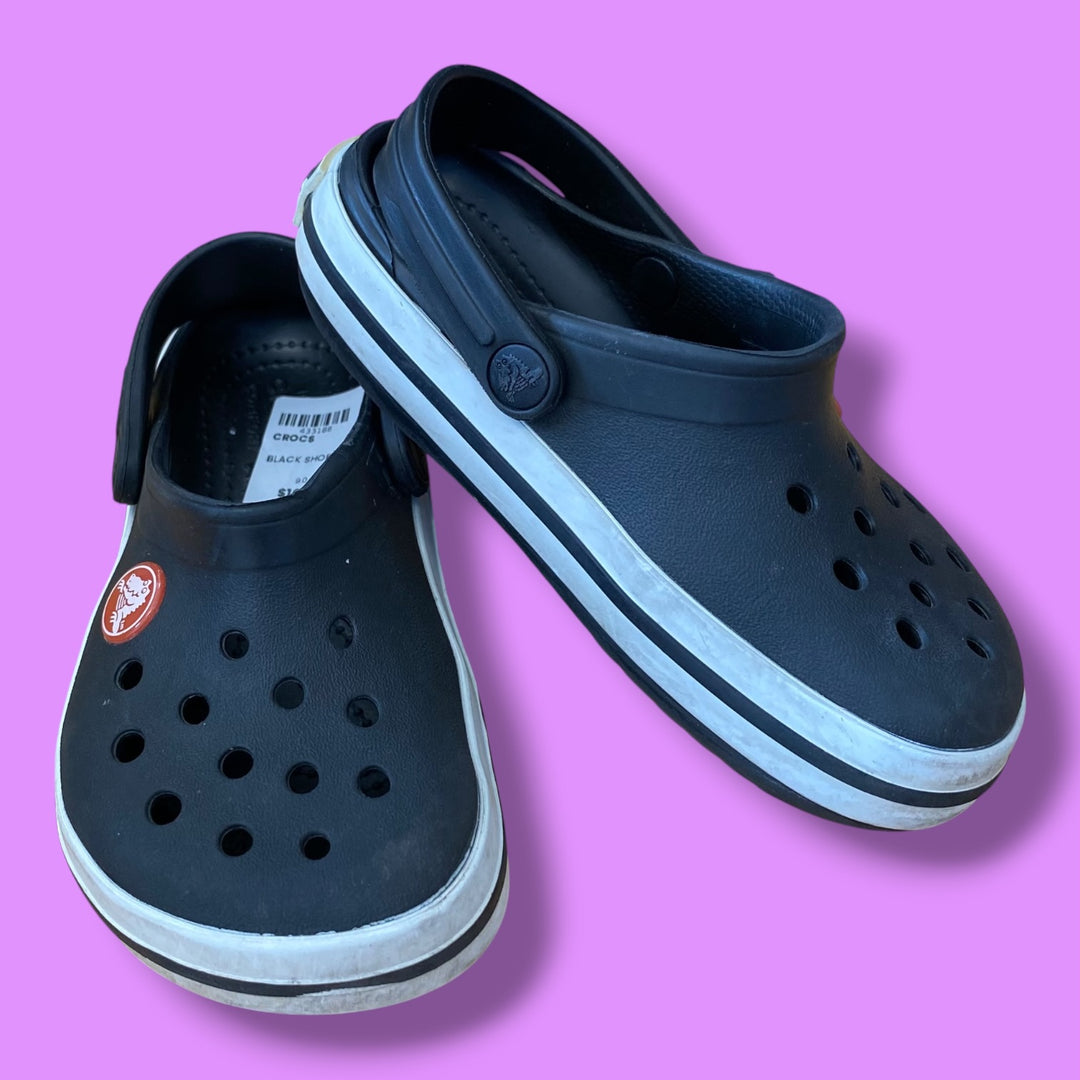 black crocs shoe, 9.0