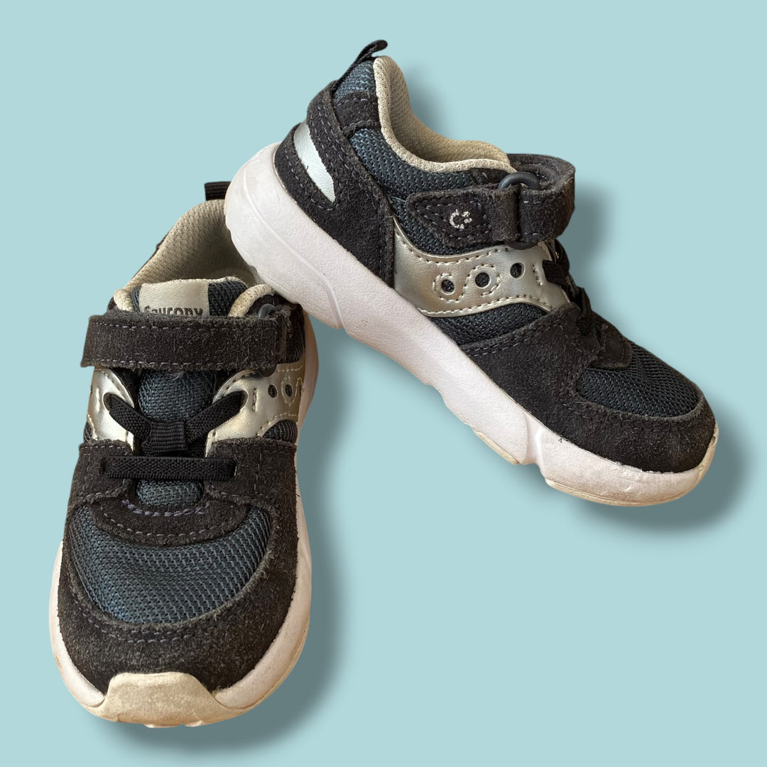 Black Saucony Sneaker, 7.0