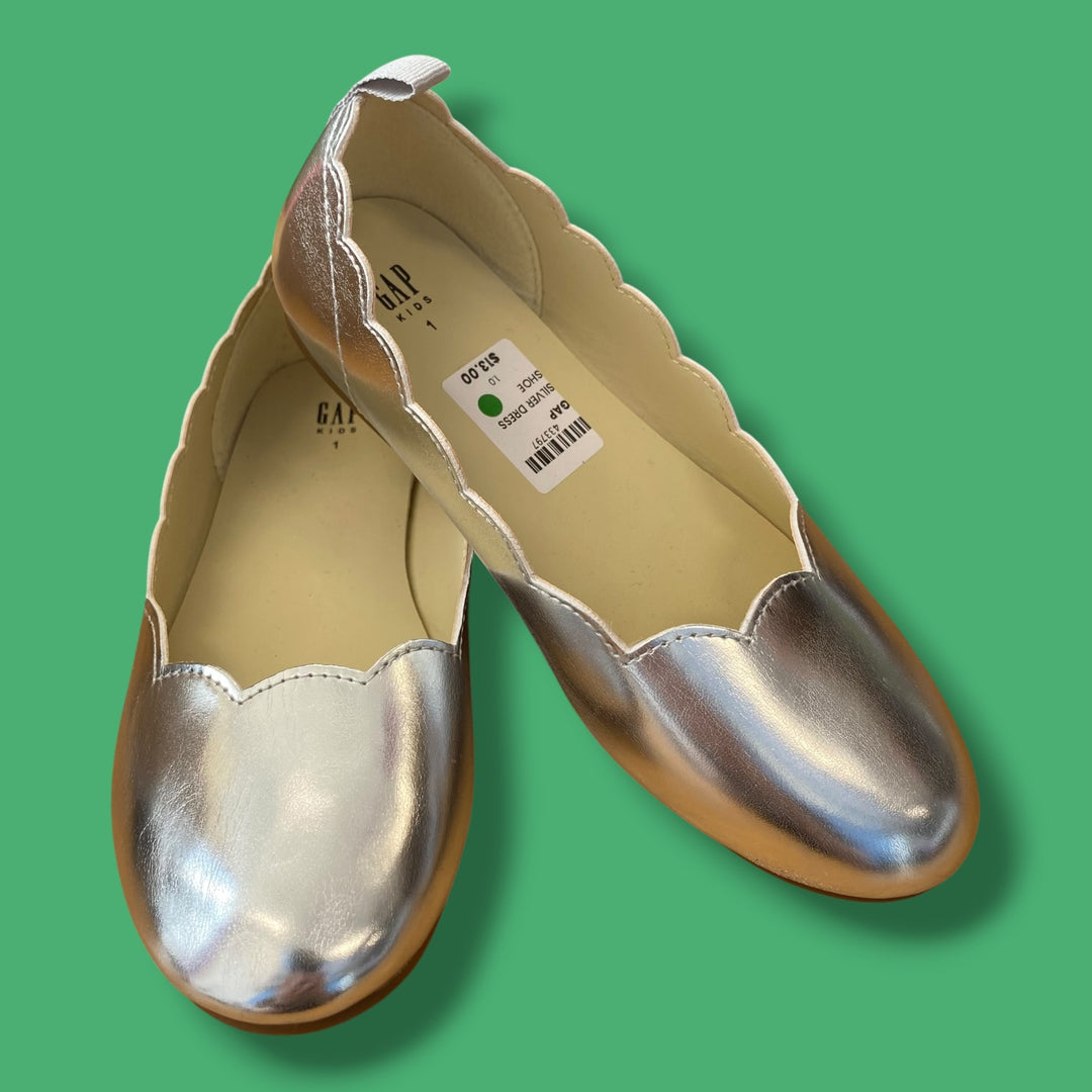 silver gap dress shoe, 1.0