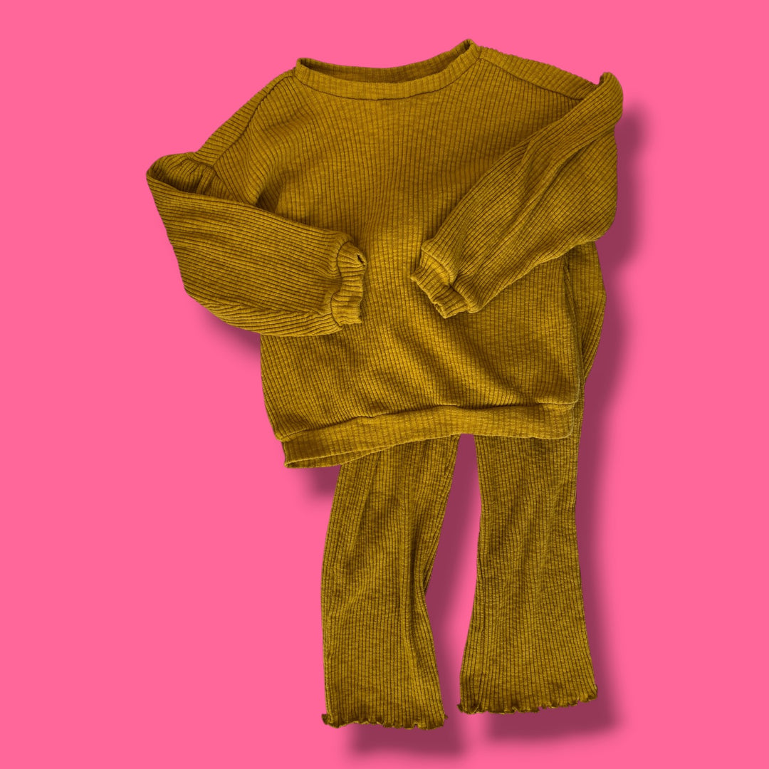 yellow old navy ribbed set, 5Y