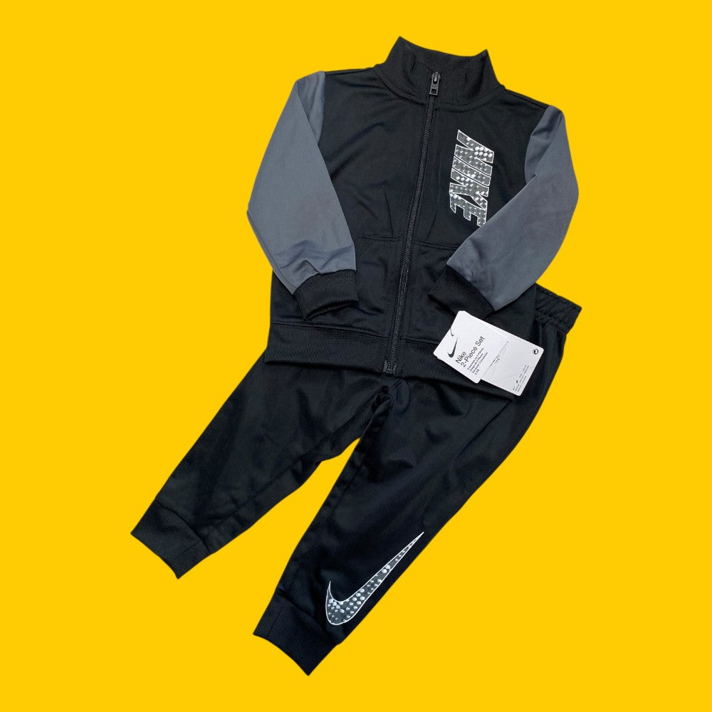 nike 2 piece set NWT 24m